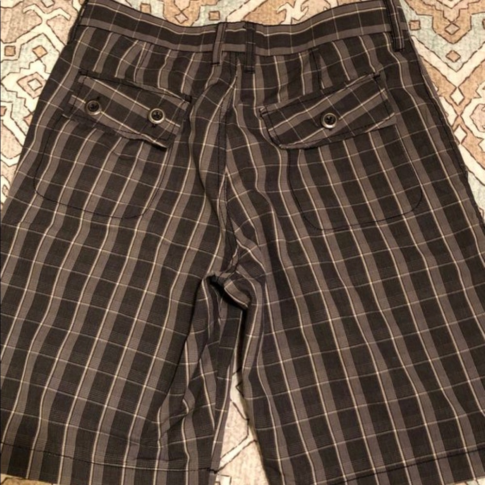 Shorts - Picture 3 of 4